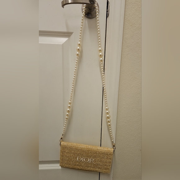 New Christian Dior Beauty Trousse Pouch clutch with box & strap. - Picture 13 of 13